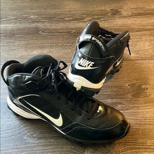 Nike Black and White Athletic Shoes